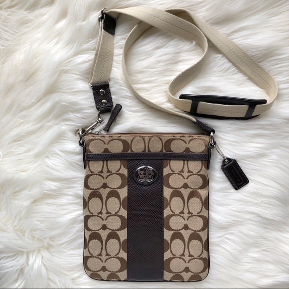 Coach Handbags - COACH Crossbody Bag